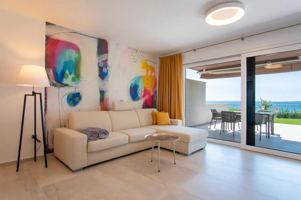 Apartments Mandre