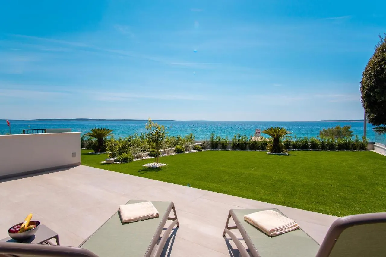 Apartments Mandre