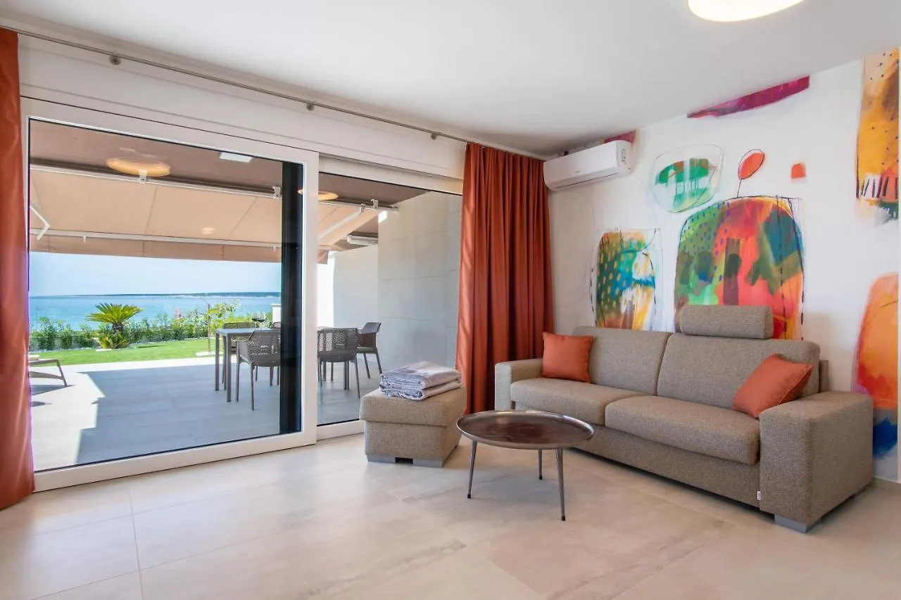 Apartments Mandre