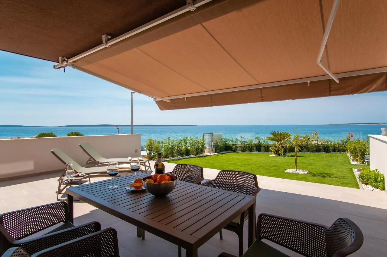 Apartments Mandre