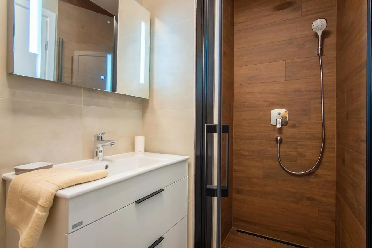 Apartments Mandre Croatia