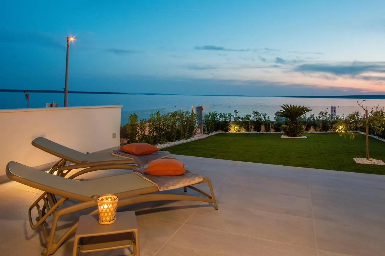 Apartments Mandre 0*,  Croatia